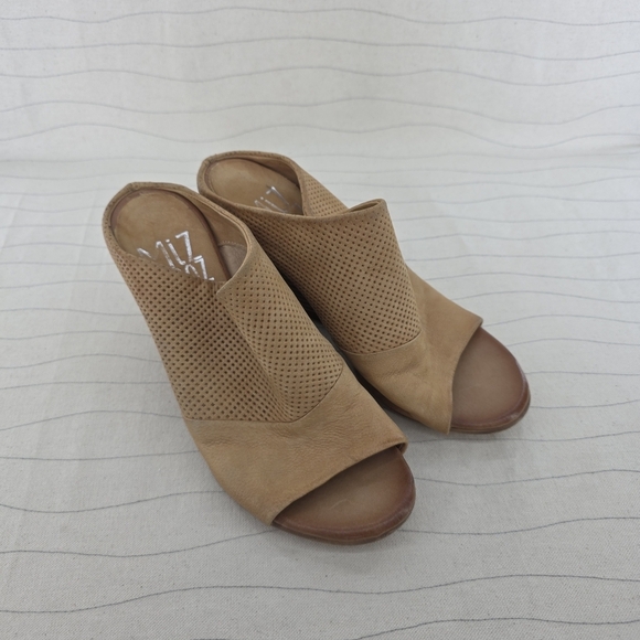 Miz Mooz Womens Leather Slide Wedge Sandals Kenzie Wheat Heels Shoes Size 38 - Picture 14 of 15